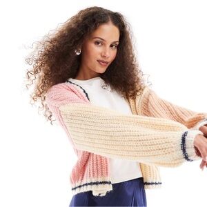 VRG Girl Colorblock Chunky Knit Cardigan XS/S | Pink Cream Oversized Cropped